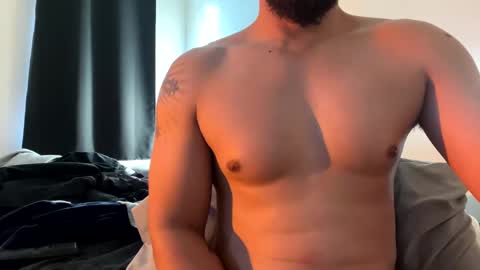 Snapshot of berriess_ chatting on 7, 1, 2025 berriess_ online show from 7, 1, 2025