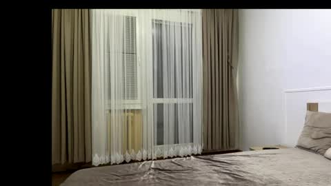 Alex and Victoria online show from 3, 4, 2026