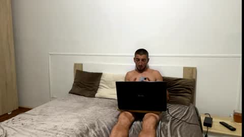 Snapshot of best_couple_for_u chatting on 26, 7, 2026 Alex and Victoria online show from 26, 7, 2026