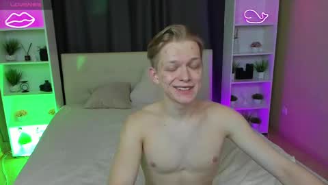 Snapshot of best_trip chatting on 21, 2, 2025 Danny and Kira online show from 21, 2, 2025