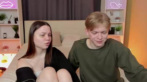 Snapshot of best_trip chatting on 1, 3, 2025 Danny and Kira online show from 1, 3, 2025