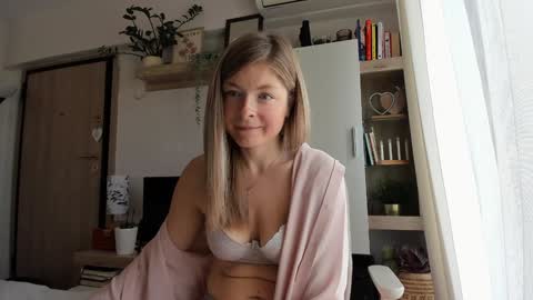 Vicky   online show from 27, 10, 2025