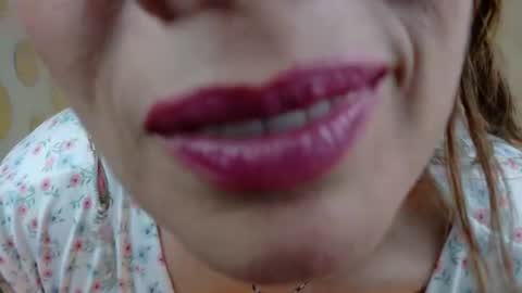 Snapshot of betsy_anub chatting on 17, 6, 2026 LINDA online show from 17, 6, 2026