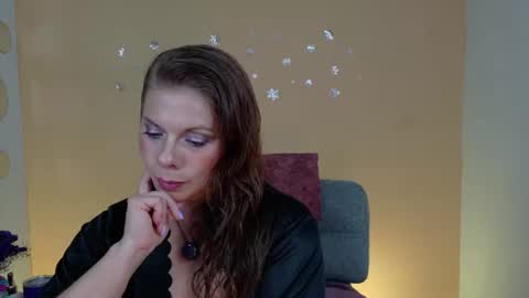 Snapshot of betsy_anub chatting on 26, 6, 2026 LINDA online show from 26, 6, 2026