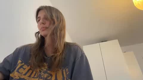 Lina online show from 4, 8, 2026