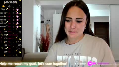   BeyonceDoll       Twitter DollBeyonce    online show from 28, 9, 2025