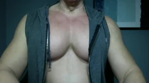 BGDKMUSCLEGUY - SELECTED BY CHATURBATE AS A TOP BROADCASTER FOR 2023 online show from 27, 1, 2025