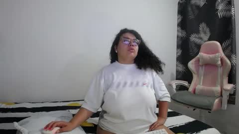 Bianca Tuesday to Sunday from 2am to 6am UTC-5 online show from 14, 2, 2026