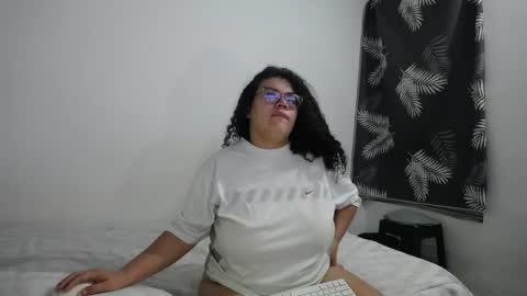 Bianca Tuesday to Sunday from 2am to 6am UTC-5 online show from 9, 5, 2026