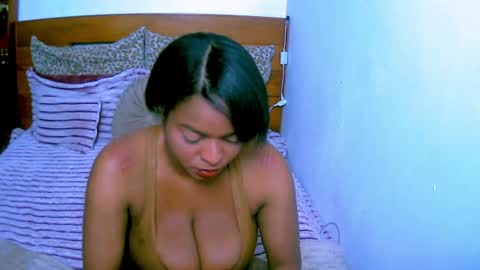Snapshot of bianca_ebony chatting on 17, 6, 2026 bianca ebony online show from 17, 6, 2026