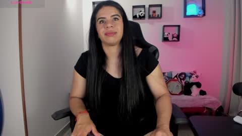 Biancastrong.. IGThebiancastrong online show from 4, 7, 2026
