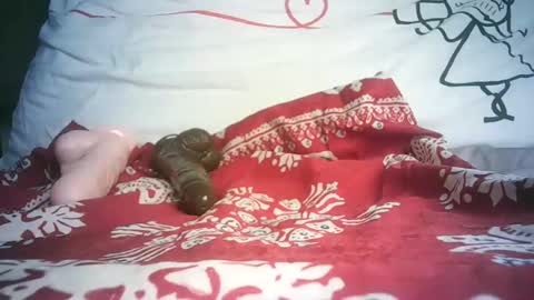 pretty online show from 2, 3, 2025