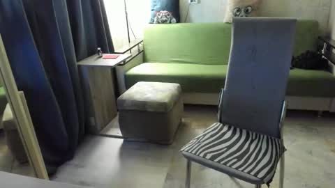 mom online show from 29, 9, 2025