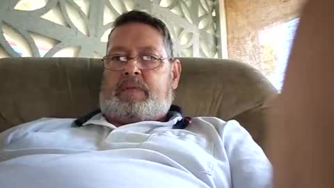 Snapshot of bigal9816192 chatting on 15, 10, 2025 bigal9816192 online show from 15, 10, 2025