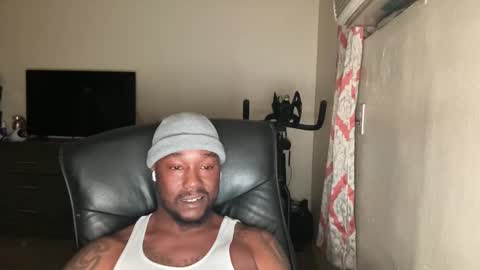 Snapshot of bigbackwoodcali chatting on 22, 1, 2025 bigbackwoodcali online show from 22, 1, 2025