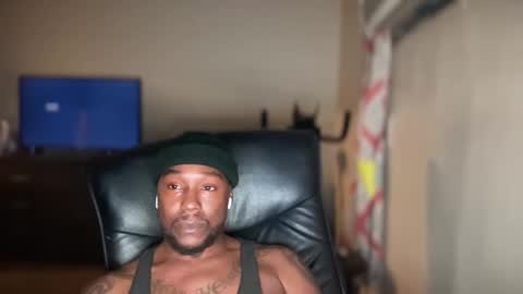 Snapshot of bigbackwoodcali chatting on 17, 2, 2025 bigbackwoodcali online show from 17, 2, 2025