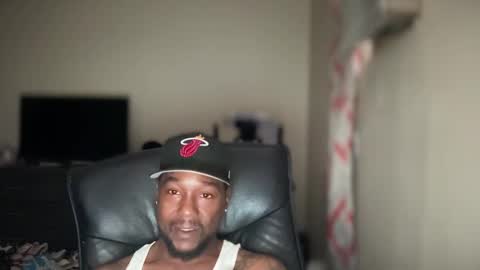 Snapshot of bigbackwoodcali chatting on 13, 9, 2025 bigbackwoodcali online show from 13, 9, 2025