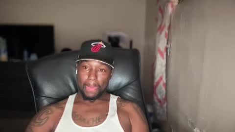 Snapshot of bigbackwoodcali chatting on 17, 9, 2025 bigbackwoodcali online show from 17, 9, 2025