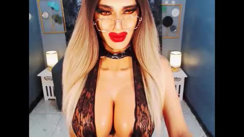 Loraine Cruz online show from 29, 5, 2026