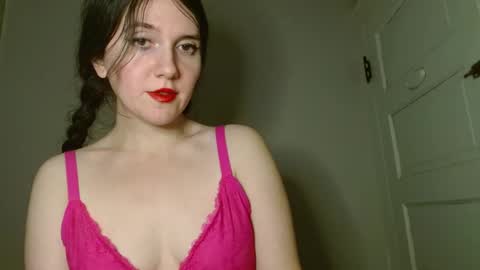 Isabella online show from 16, 12, 2025