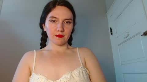 Isabella online show from 27, 7, 2026