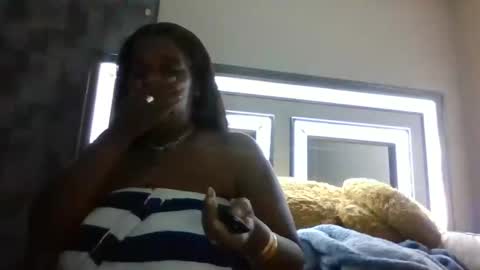 Snapshot of bigbootydimpless chatting on 7, 12, 2024 bigbootydimpless online show from 7, 12, 2024