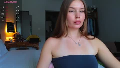    online show from 28, 4, 2026