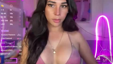 queen amanda online show from 5, 10, 2025