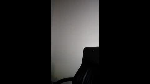 Snapshot of biggerthanasnicker chatting on 22, 12, 2025 biggerthanasnicker online show from 22, 12, 2025