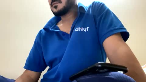 bighandsomesatisfy online show from 17, 1, 2025