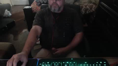 bighugmugg online show from 1, 11, 2025