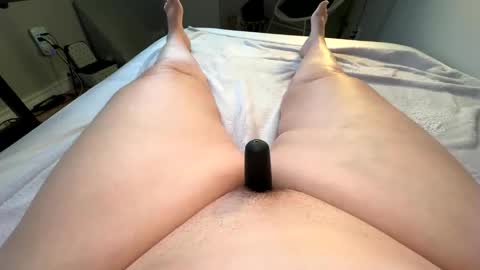 Snapshot of bigirl1979 chatting on 24, 12, 2024 LIVE online show from 24, 12, 2024