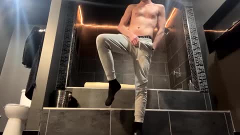 bigskinnyboyshh online show from 8, 2, 2025