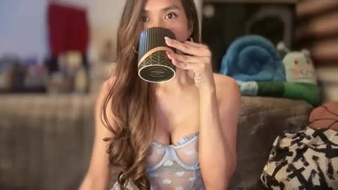 Yna     online show from 16, 1, 2025