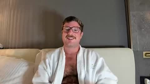 Snapshot of bigthickvic chatting on 8, 5, 2026 bigthickvic online show from 8, 5, 2026
