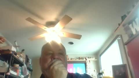 Snapshot of bigthump9999 chatting on 21, 2, 2026 bigthump9999 online show from 21, 2, 2026