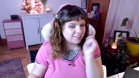 Snapshot of bigtiddygoddess chatting on 10, 12, 2024 Morgan Lafeuille online show from 10, 12, 2024