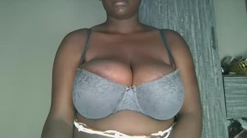 bigtit166077 online show from 21, 10, 2025