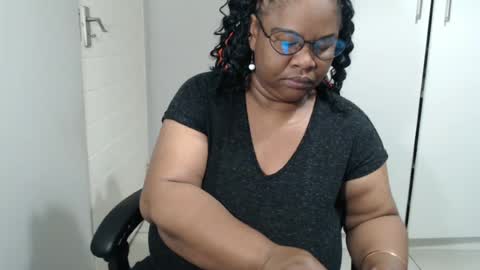 Lona online show from 22, 7, 2026