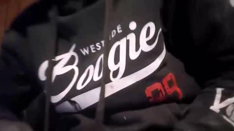 Snapshot of bigwytecock1979 chatting on 2, 11, 2025 bigwytecock1979 online show from 2, 11, 2025