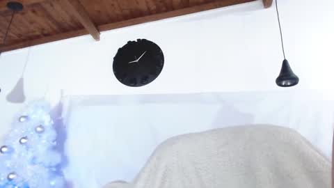 Snapshot of bigzehuz chatting on 17, 12, 2024 andres online show from 17, 12, 2024