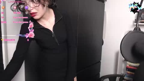 Snapshot of biihoney chatting on 12, 11, 2025 Valeria 3 online show from 12, 11, 2025