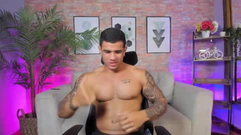 Snapshot of billydouglass chatting on 22, 10, 2025 billydouglass online show from 22, 10, 2025