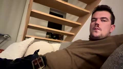 Snapshot of bingeling123 chatting on 11, 10, 2025 bingeling123 online show from 11, 10, 2025