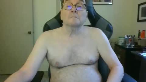 Snapshot of bink195234 chatting on 13, 4, 2026 Bink195234 online show from 13, 4, 2026