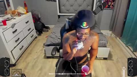 Plant Base Streamers From Pennsylvania online show from 17, 2, 2025