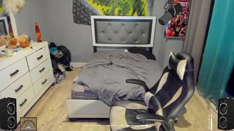 Plant Base Streamers From Pennsylvania online show from 7, 3, 2025