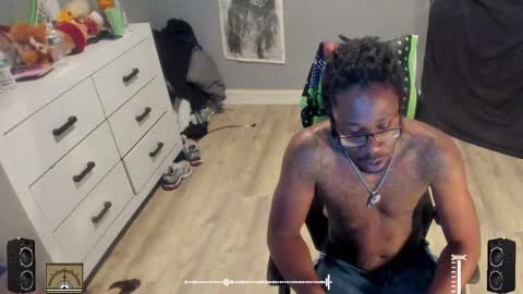 Plant Base Streamers From Pennsylvania online show from 1, 10, 2025