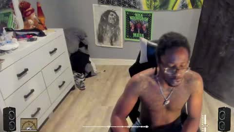 Plant Base Streamers From Pennsylvania online show from 7, 10, 2025