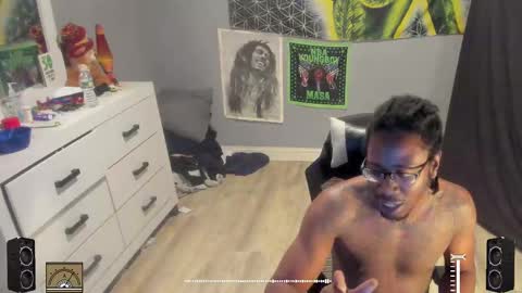 Plant Base Streamers From Pennsylvania online show from 10, 10, 2025